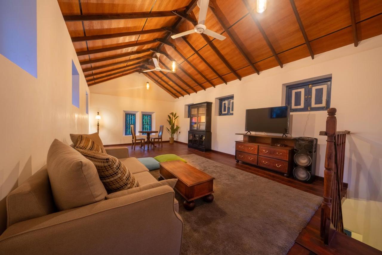 Mihiripenne 5Br Luxury Villa With Pool The Blues מראה חיצוני תמונה
